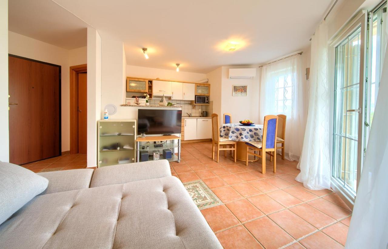Apartment Camellia Вантачичи Экстерьер фото